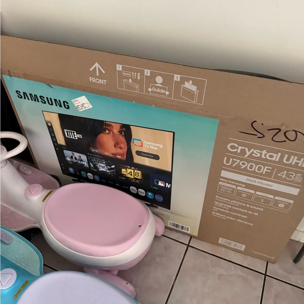 Samsung 4K Ultra HD Smart TV with Streaming Apps
